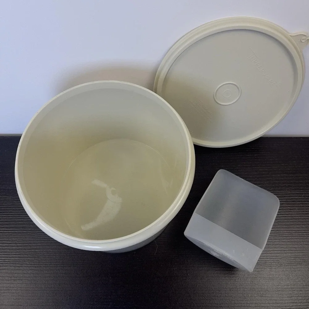 Vtg Tupperware Starburst Almond Canister Set of 3 & Lids #264-10 #265-15 #265-16
